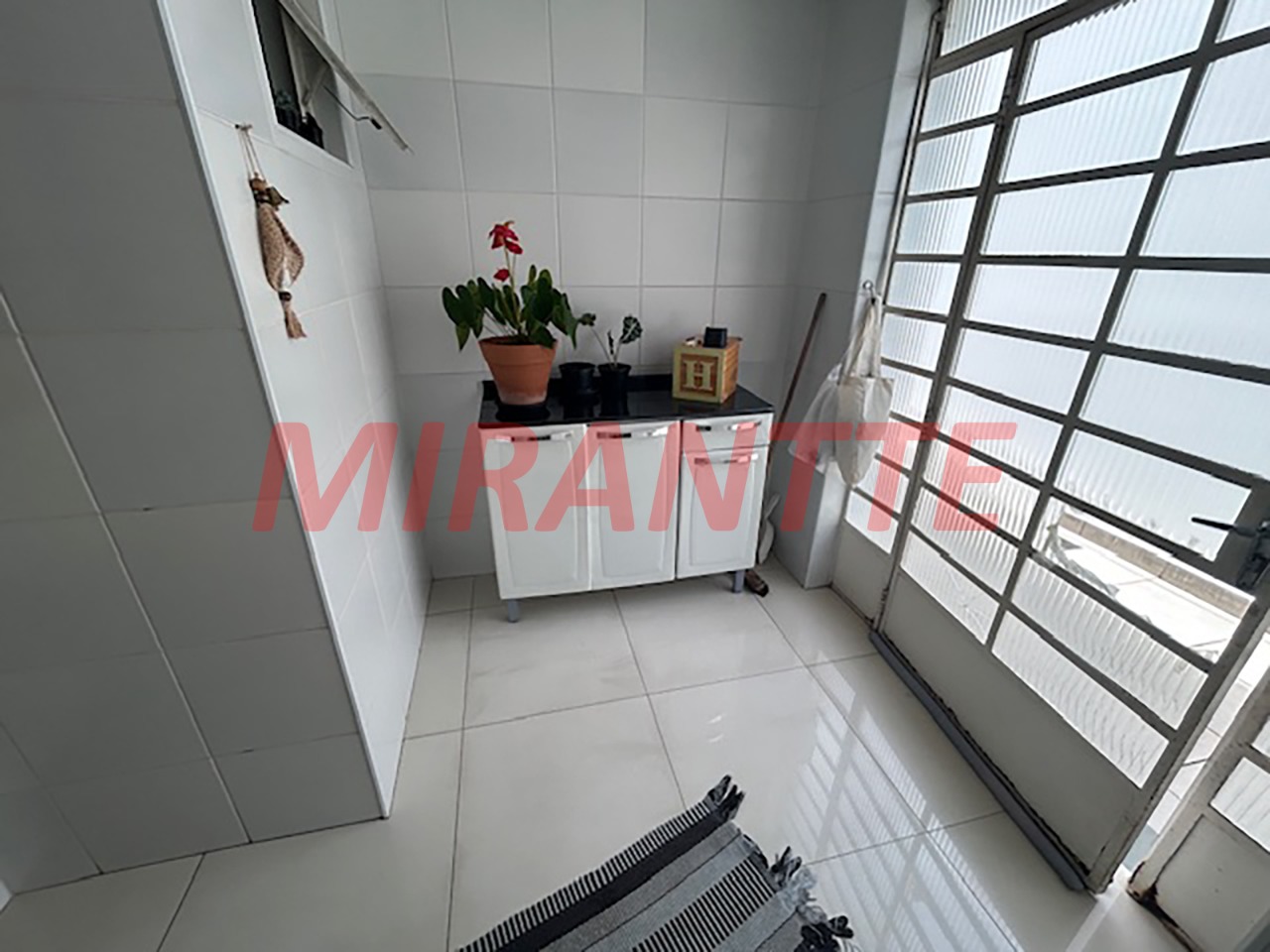 Sobrado de 250m² com 3 quartos em Santana