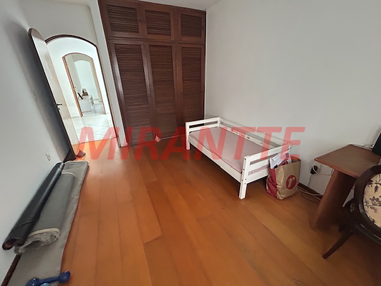 Sobrado de 250m² com 3 quartos em Santana
