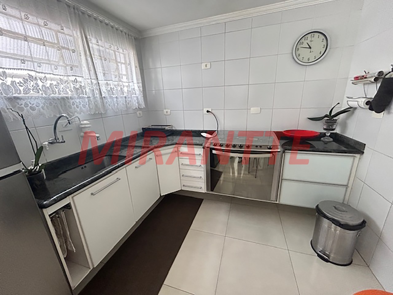Sobrado de 250m² com 3 quartos em Santana