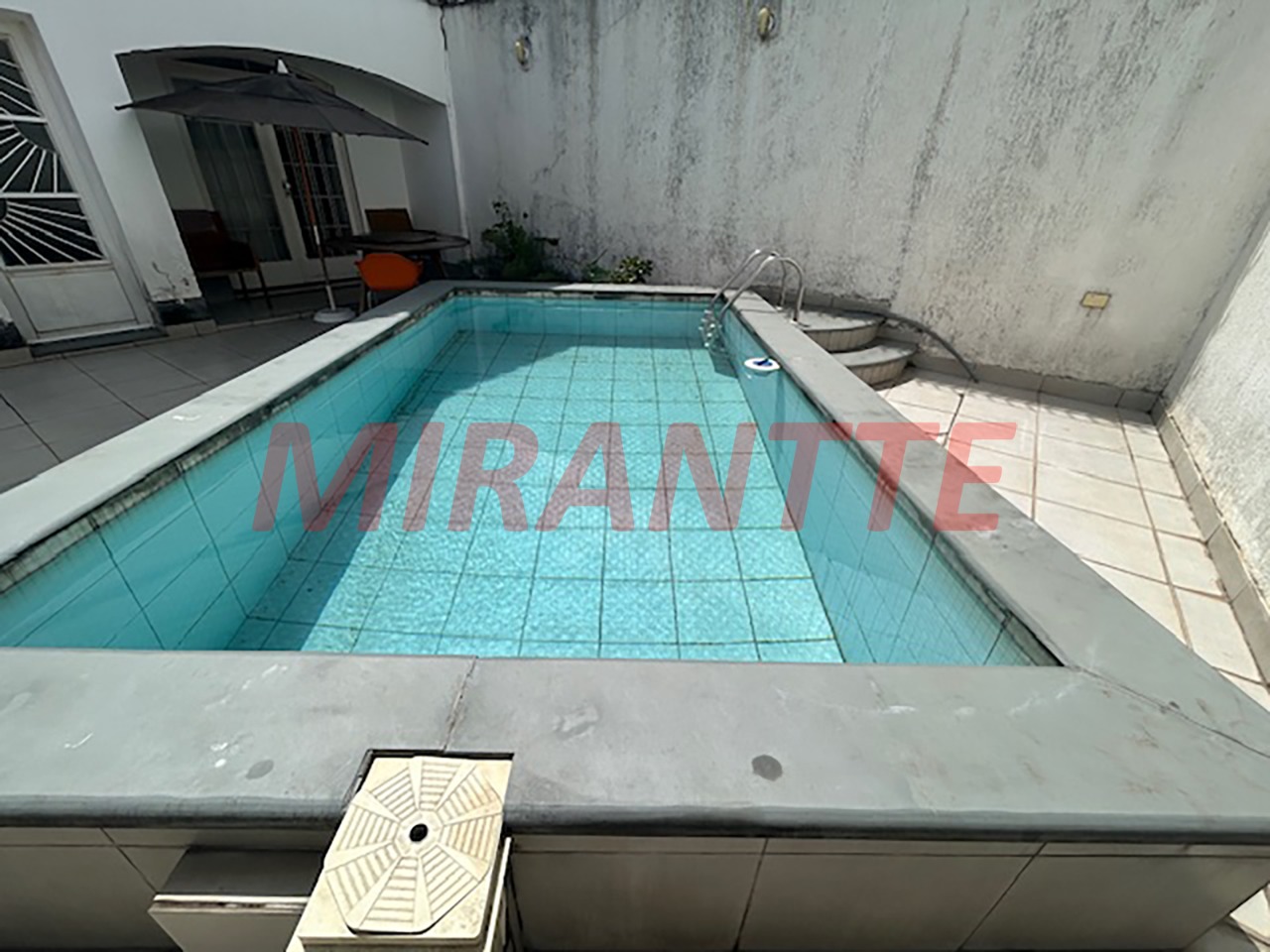 Sobrado de 250m² com 3 quartos em Santana
