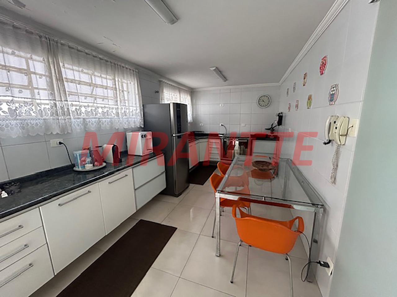 Sobrado de 250m² com 3 quartos em Santana