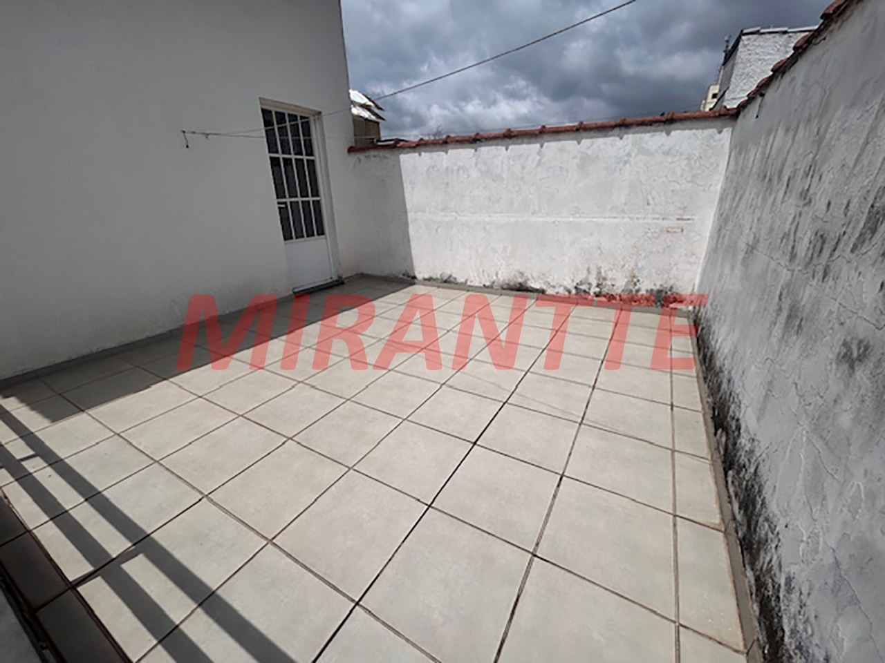 Sobrado de 250m² com 3 quartos em Santana