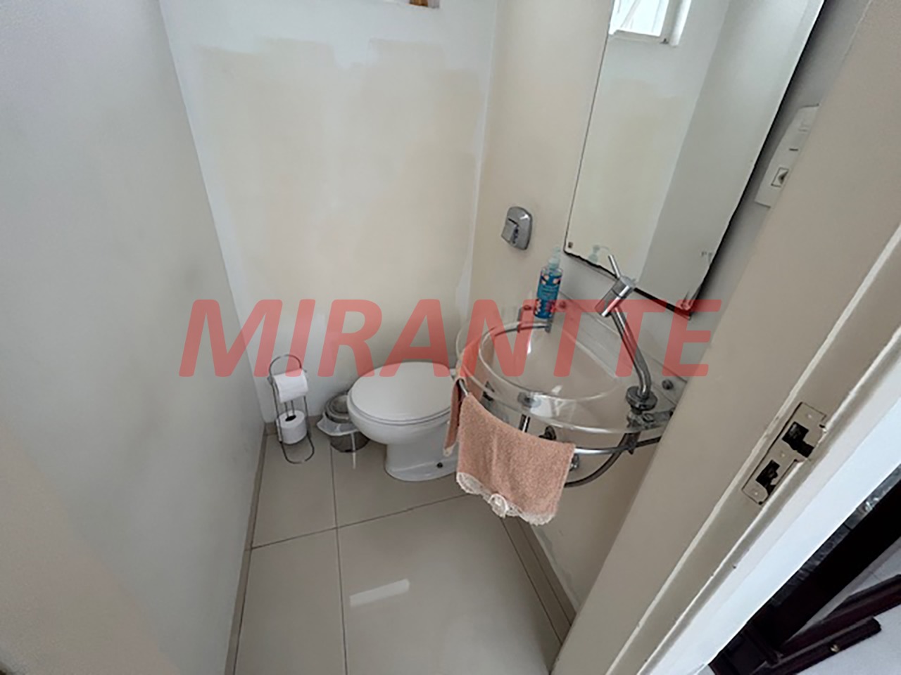 Sobrado de 250m² com 3 quartos em Santana