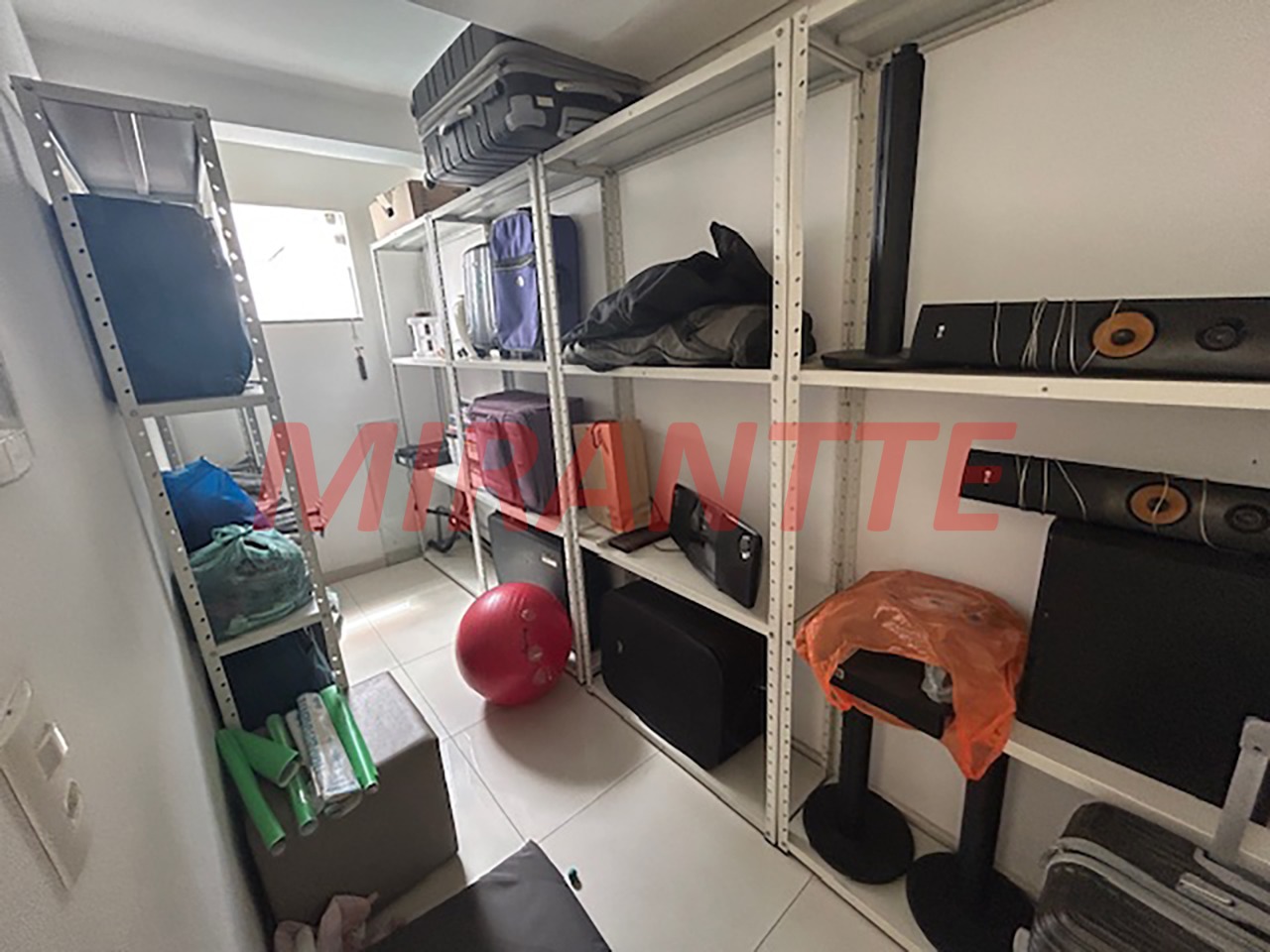 Sobrado de 250m² com 3 quartos em Santana