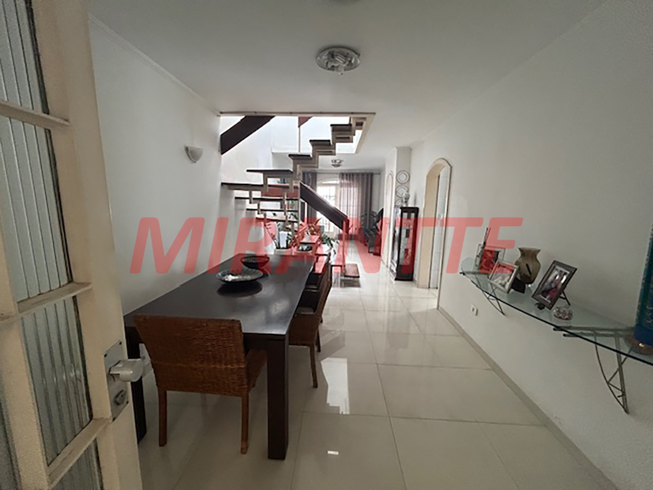 Sobrado de 250m² com 3 quartos em Santana