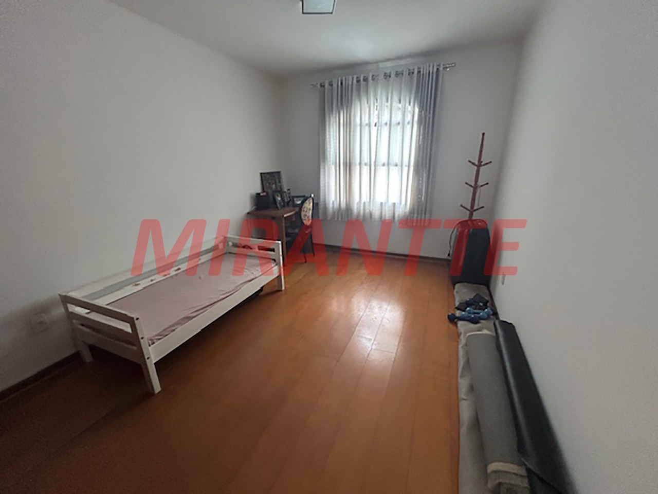 Sobrado de 250m² com 3 quartos em Santana