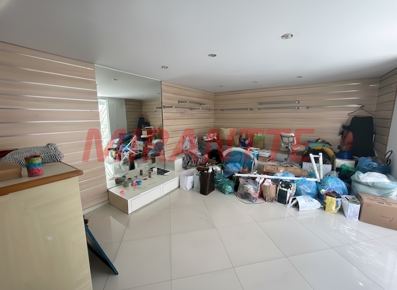 Sobrado de 250m² com 3 quartos em Santana