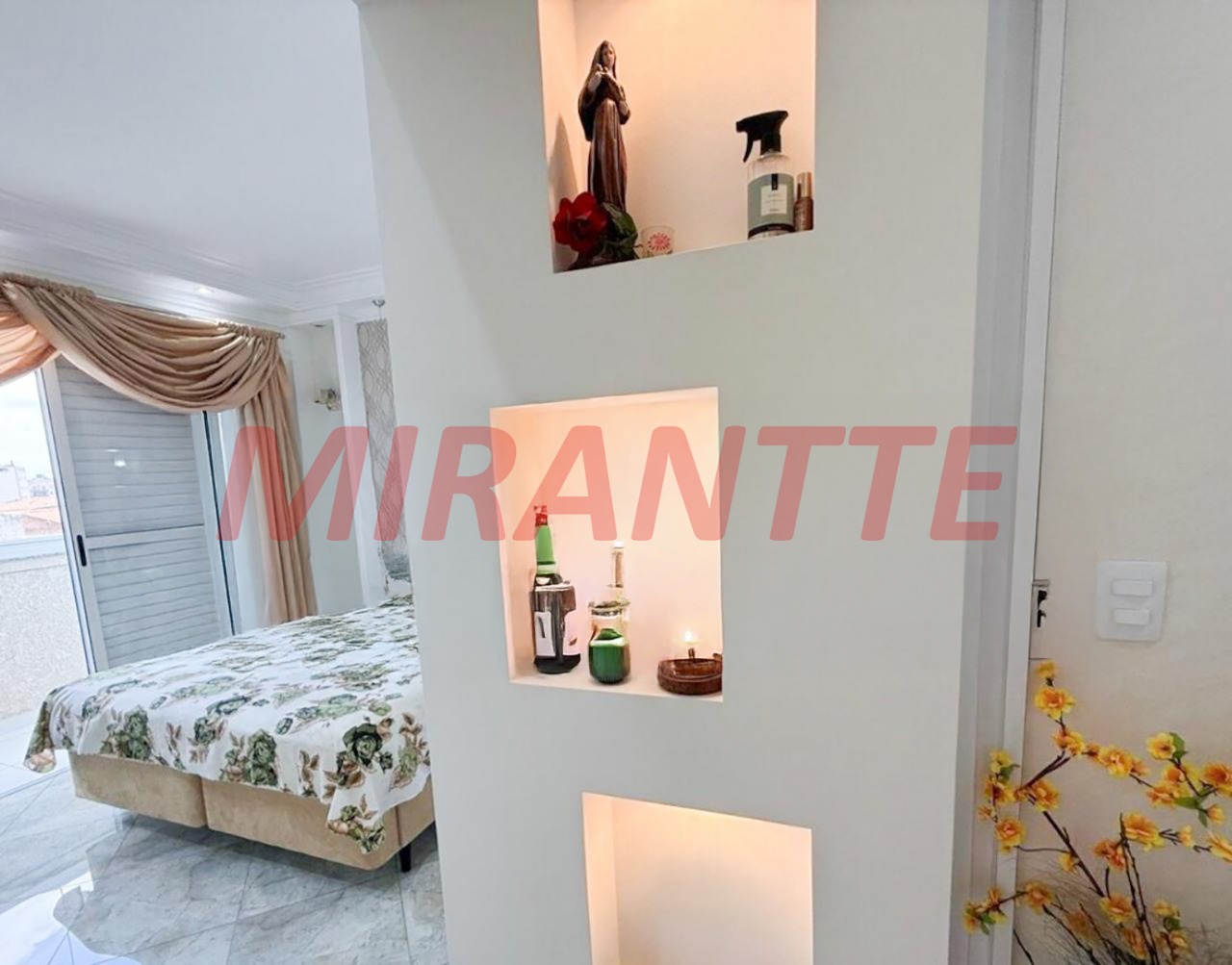 Apartamento de 86000m² com 3 quartos em Água Fria