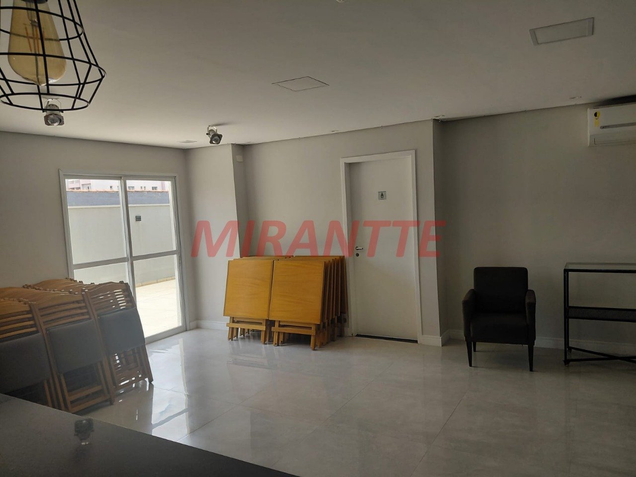 Apartamento de 48m² com 2 quartos em Vila Mazzei