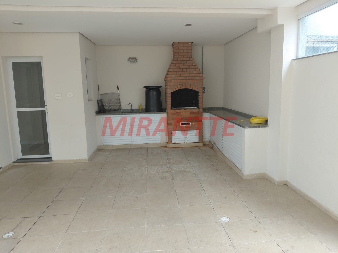 Apartamento de 48m² com 2 quartos em Vila Mazzei