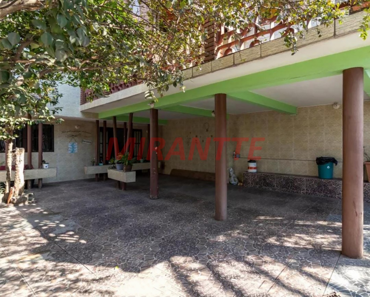 Sobrado de 183m² com 7 quartos em Vila Dionisia