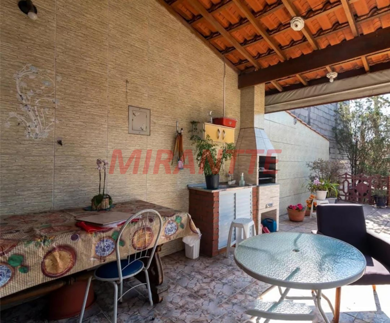 Sobrado de 183m² com 7 quartos em Vila Dionisia