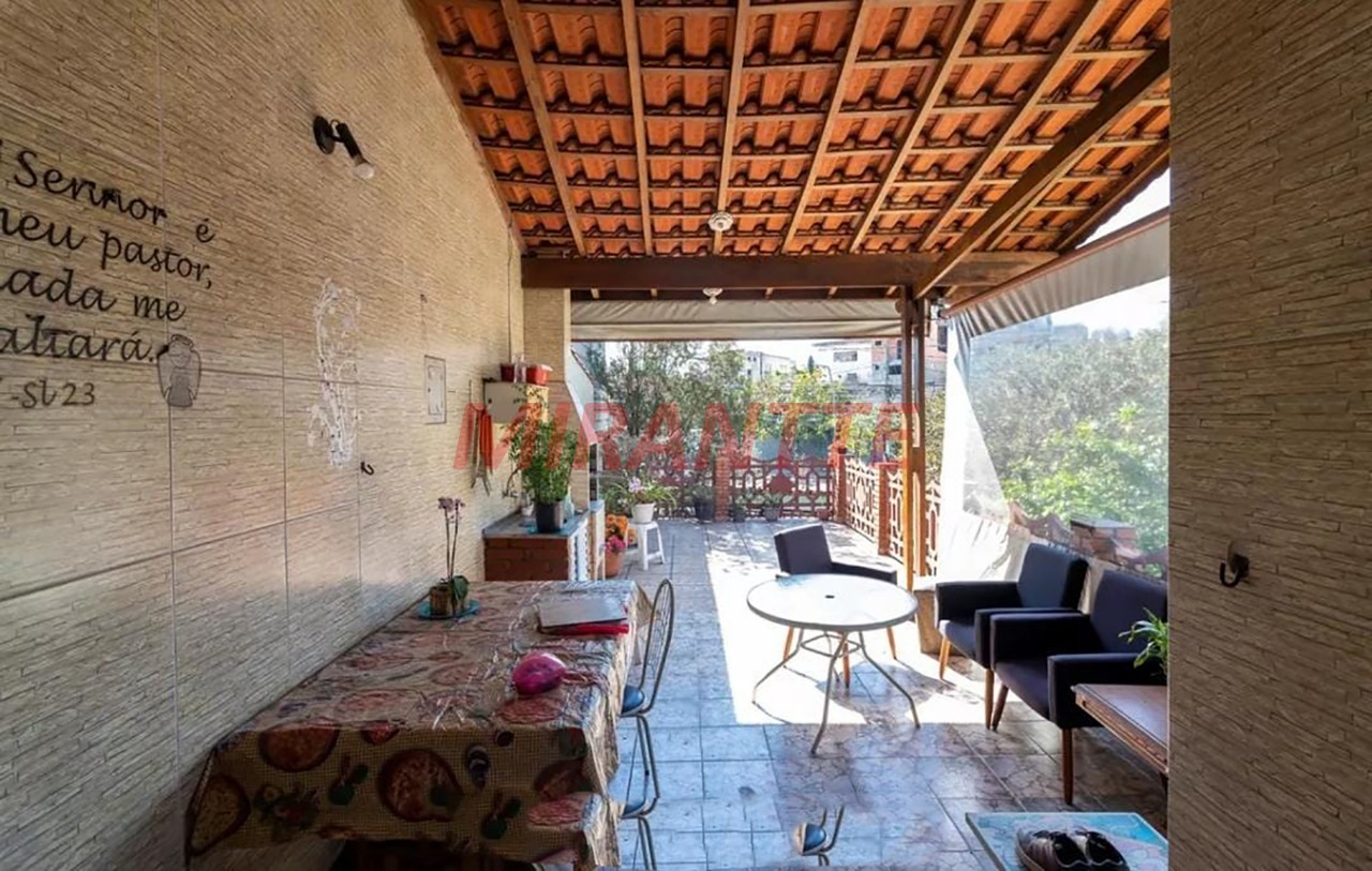 Sobrado de 183m² com 7 quartos em Vila Dionisia