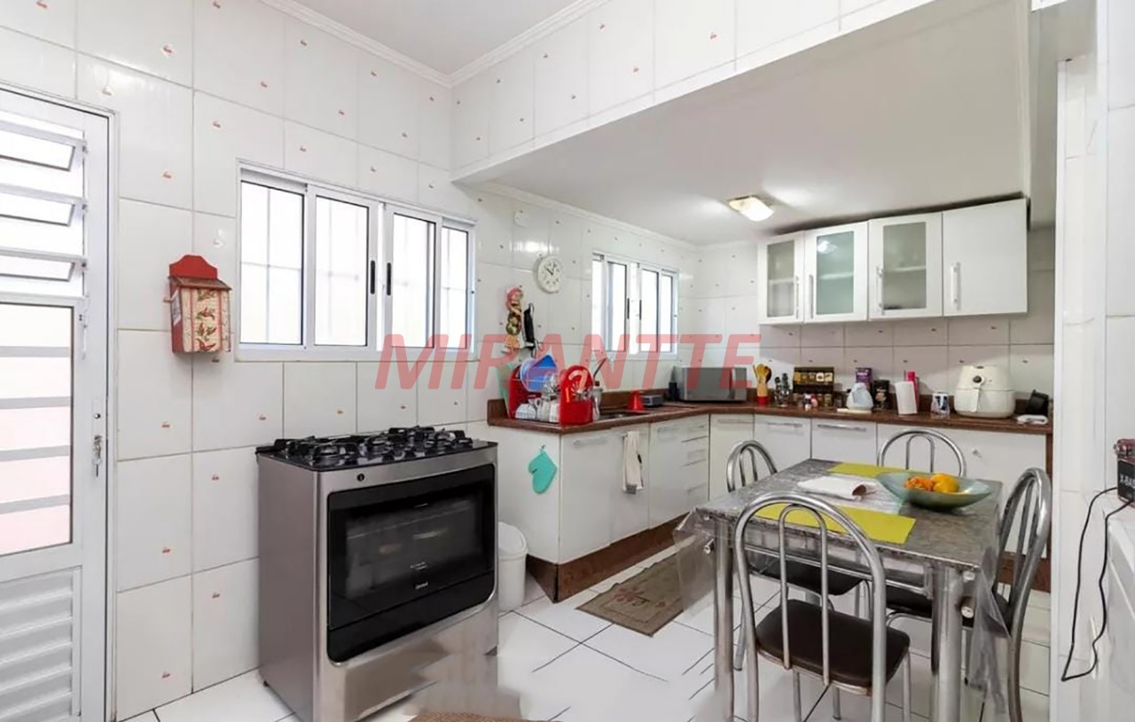 Sobrado de 183m² com 7 quartos em Vila Dionisia
