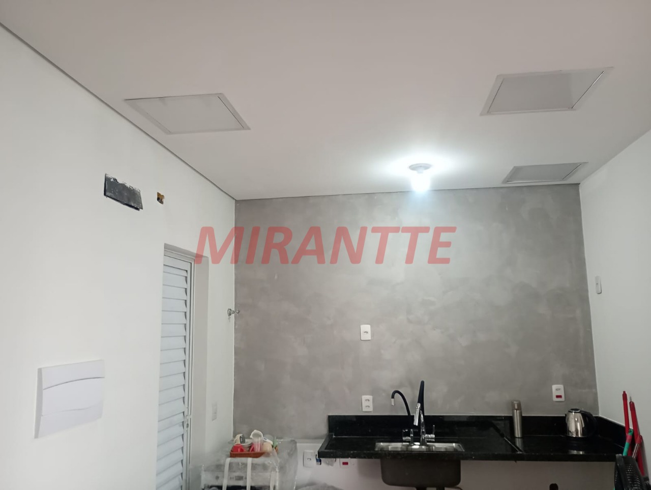 Comercial de 15m² em Vila Mazzei