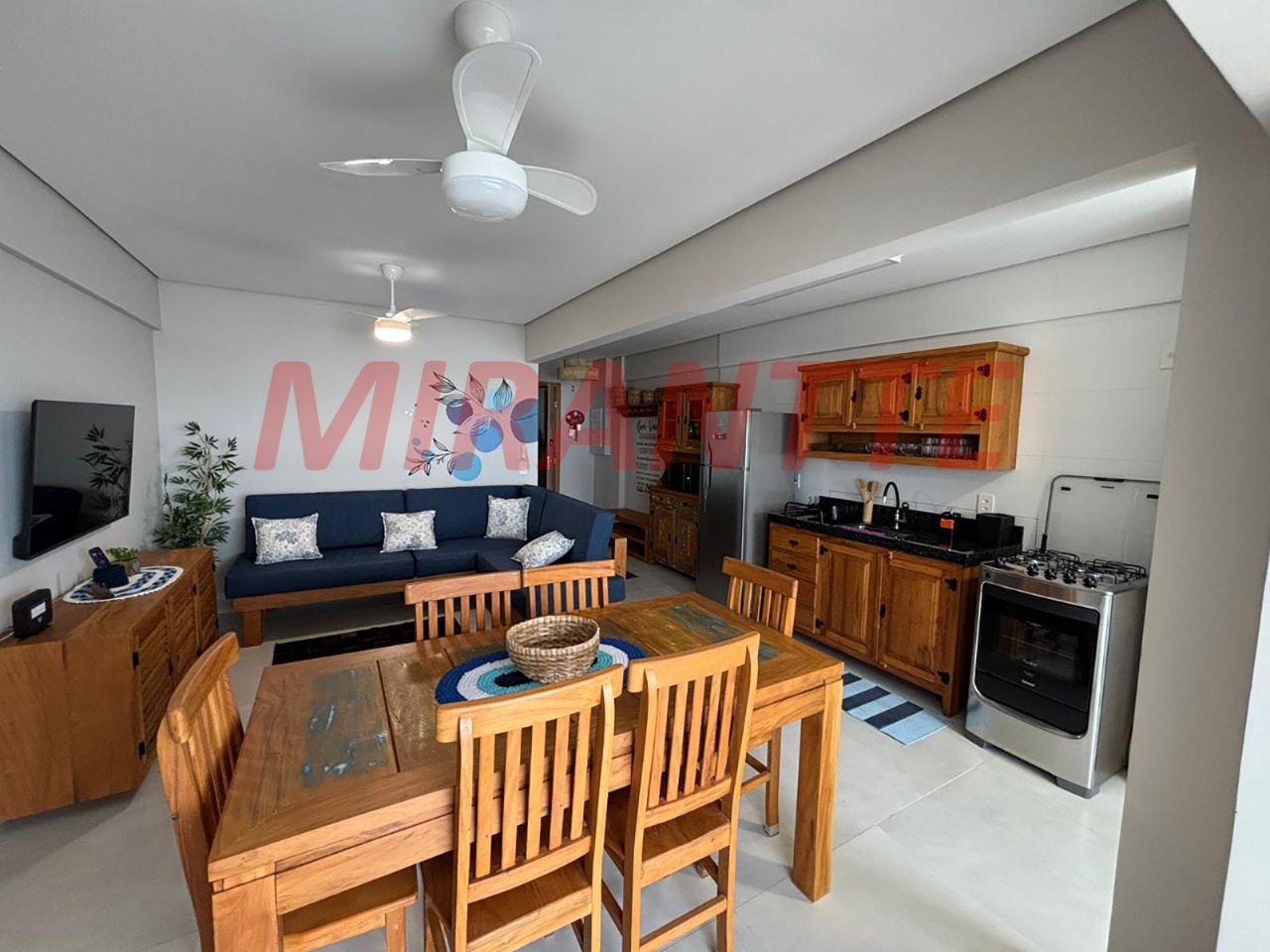 Apartamento de 65m² com 2 quartos em Solemar