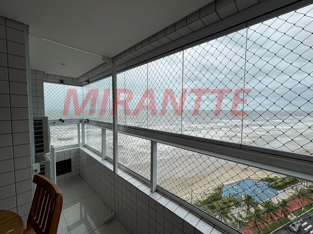 Apartamento de 65m² com 2 quartos em Solemar