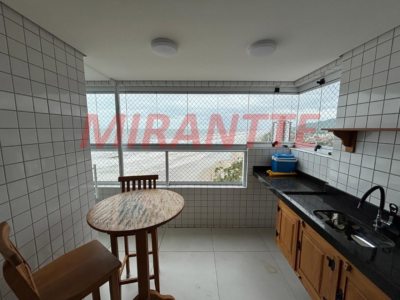 Apartamento de 65m² com 2 quartos em Solemar