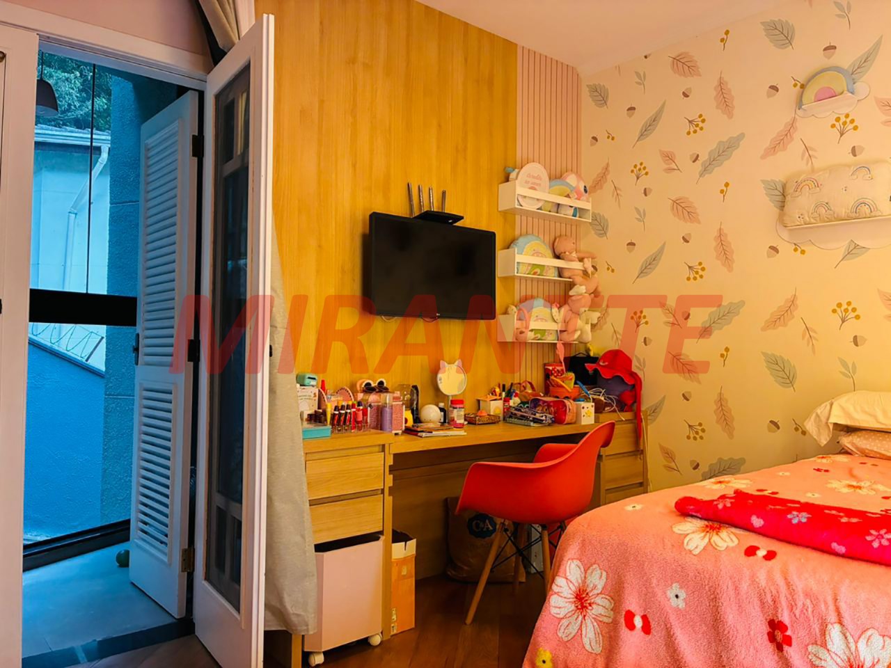 Cond. fechado de 444m² com 3 quartos em Vila Santos