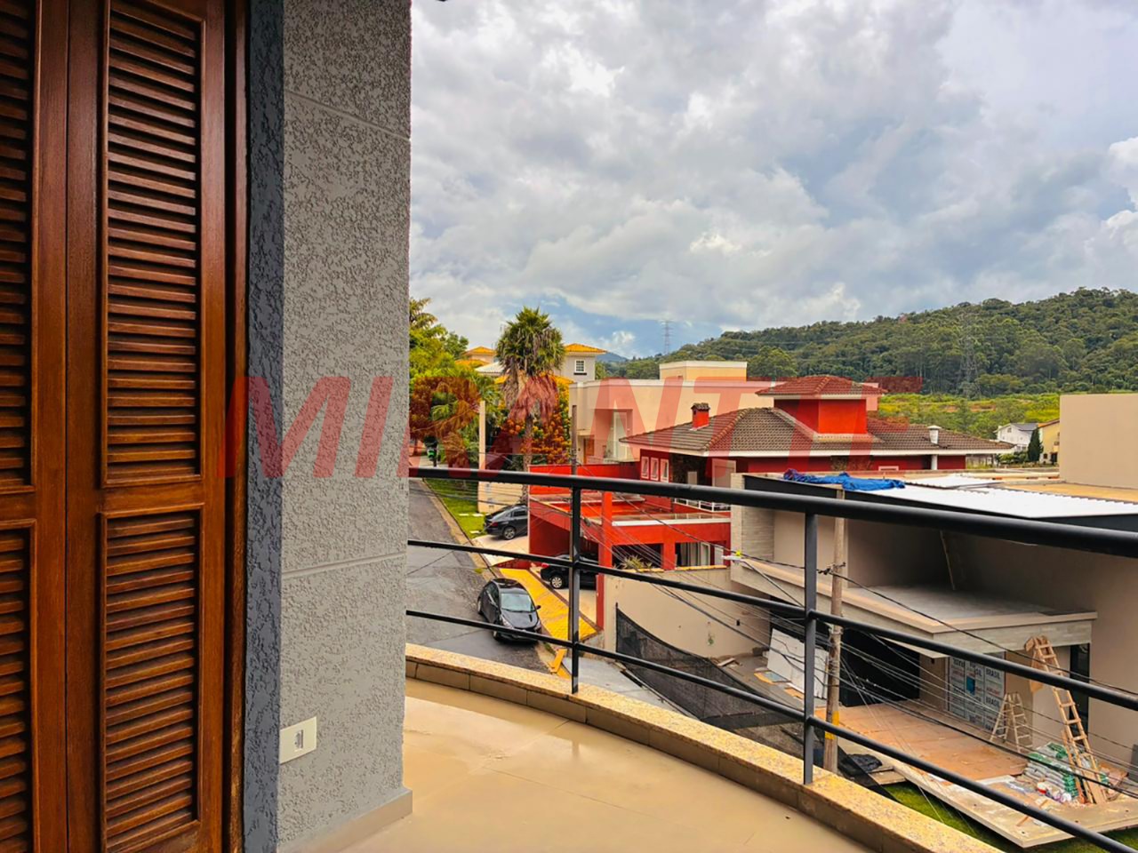 Cond. fechado de 444m² com 3 quartos em Vila Santos