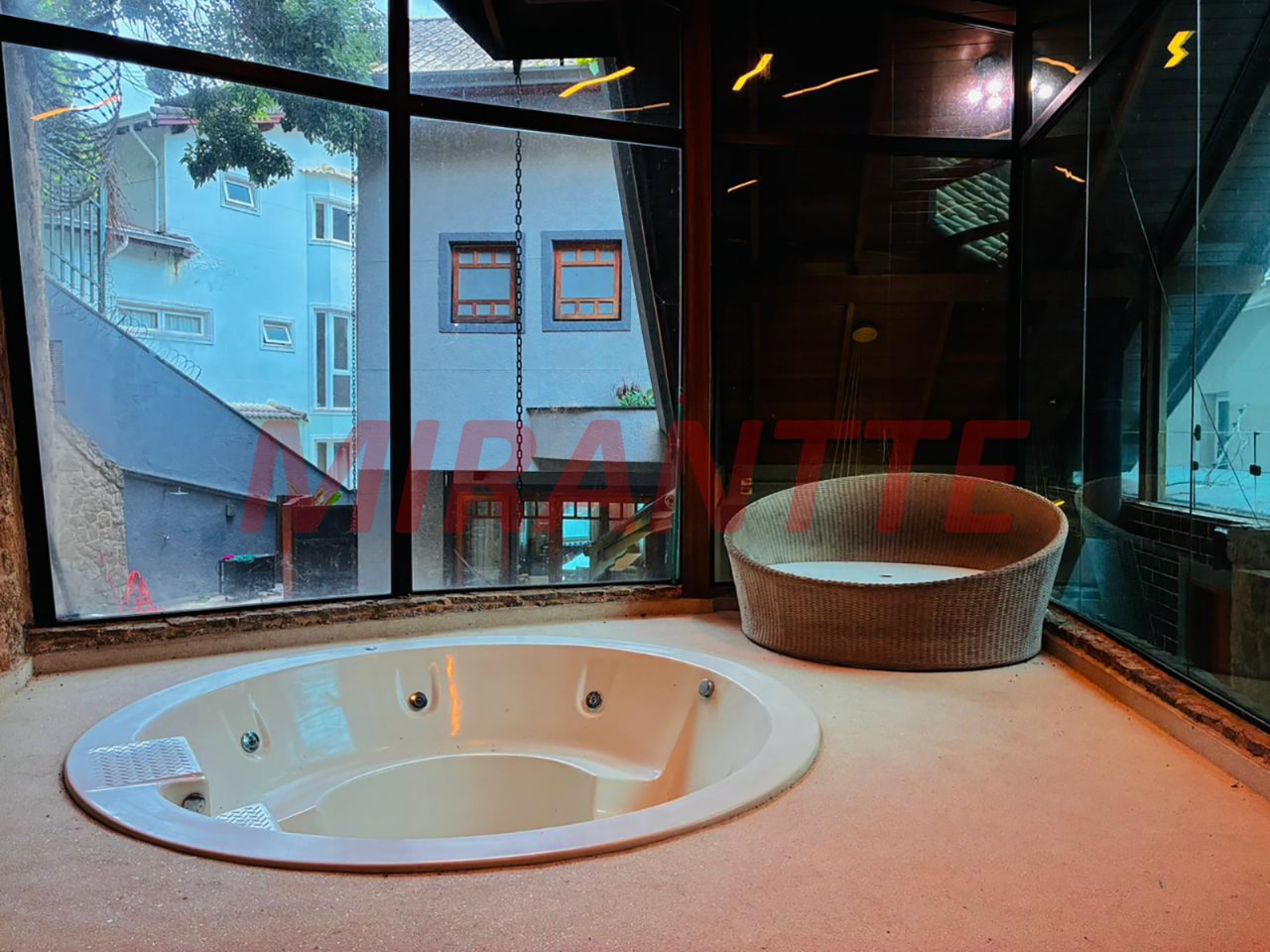 Cond. fechado de 444m² com 3 quartos em Vila Santos