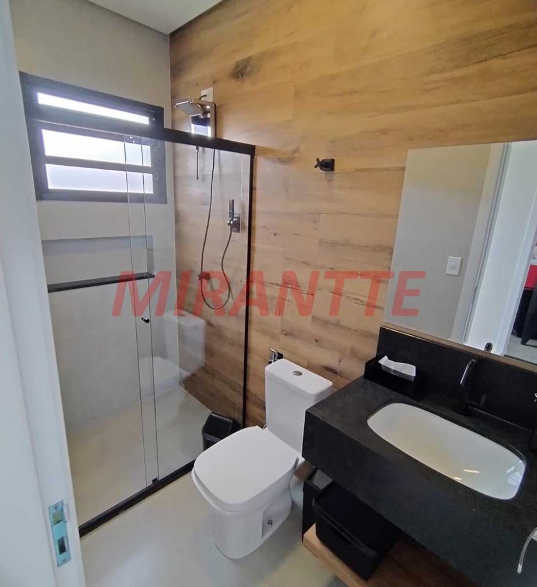 Cond. fechado de 363.47m² com 4 quartos em Caraguata