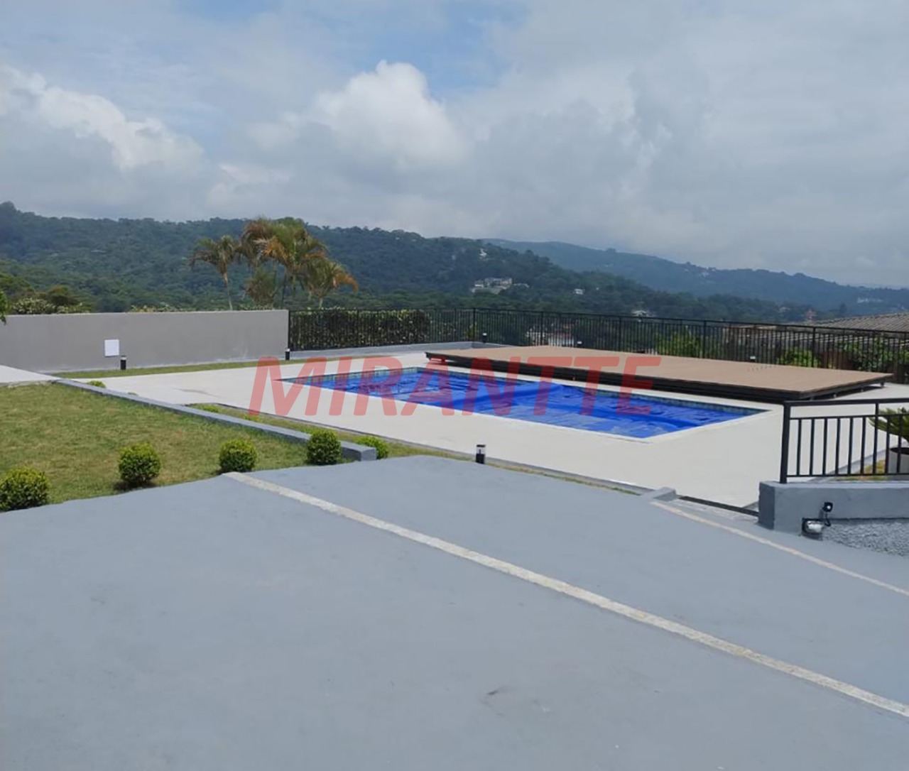 Cond. fechado de 363.47m² com 4 quartos em Caraguata