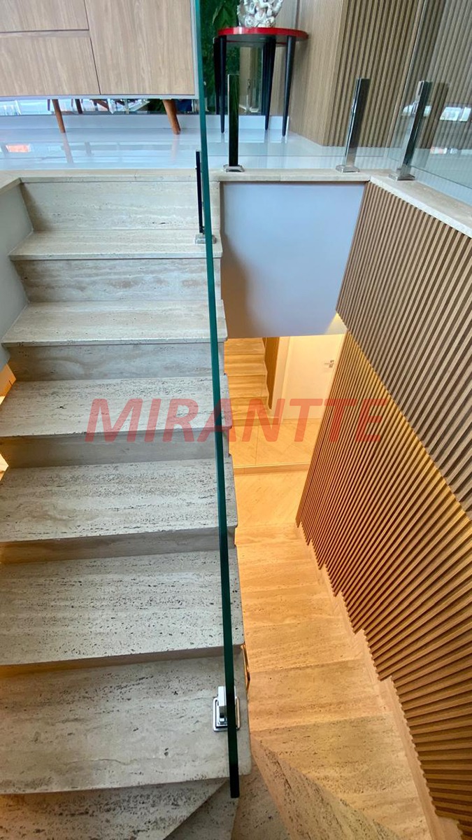 Cobertura de 246m² com 3 quartos em Santa Teresinha