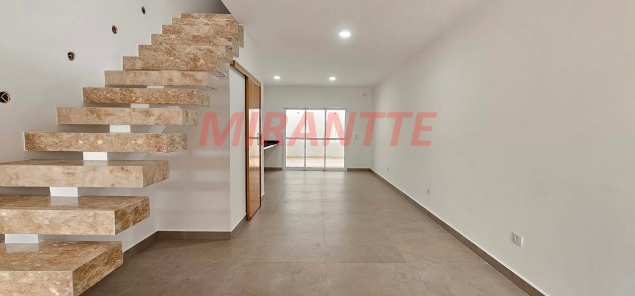 Sobrado de 118m² com 3 quartos em Parada Inglesa