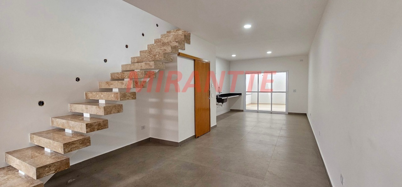 Sobrado de 118m² com 3 quartos em Parada Inglesa