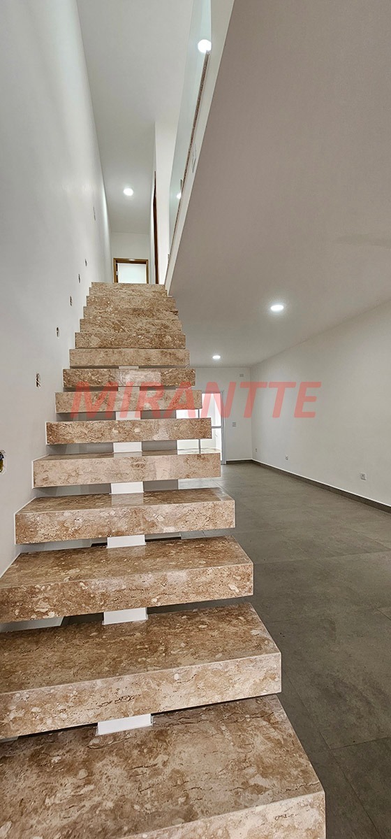 Sobrado de 118m² com 3 quartos em Parada Inglesa
