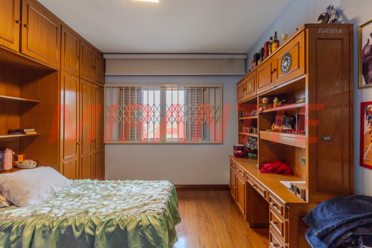 Sobrado de 293m² com 4 quartos em Jardim Guapíra