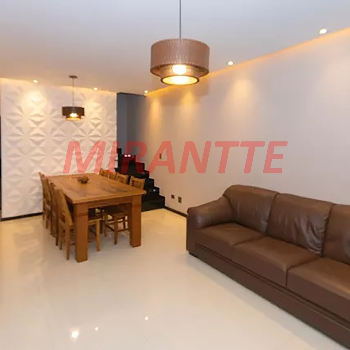 Sobrado de 135m² com 3 quartos em Parada Inglesa