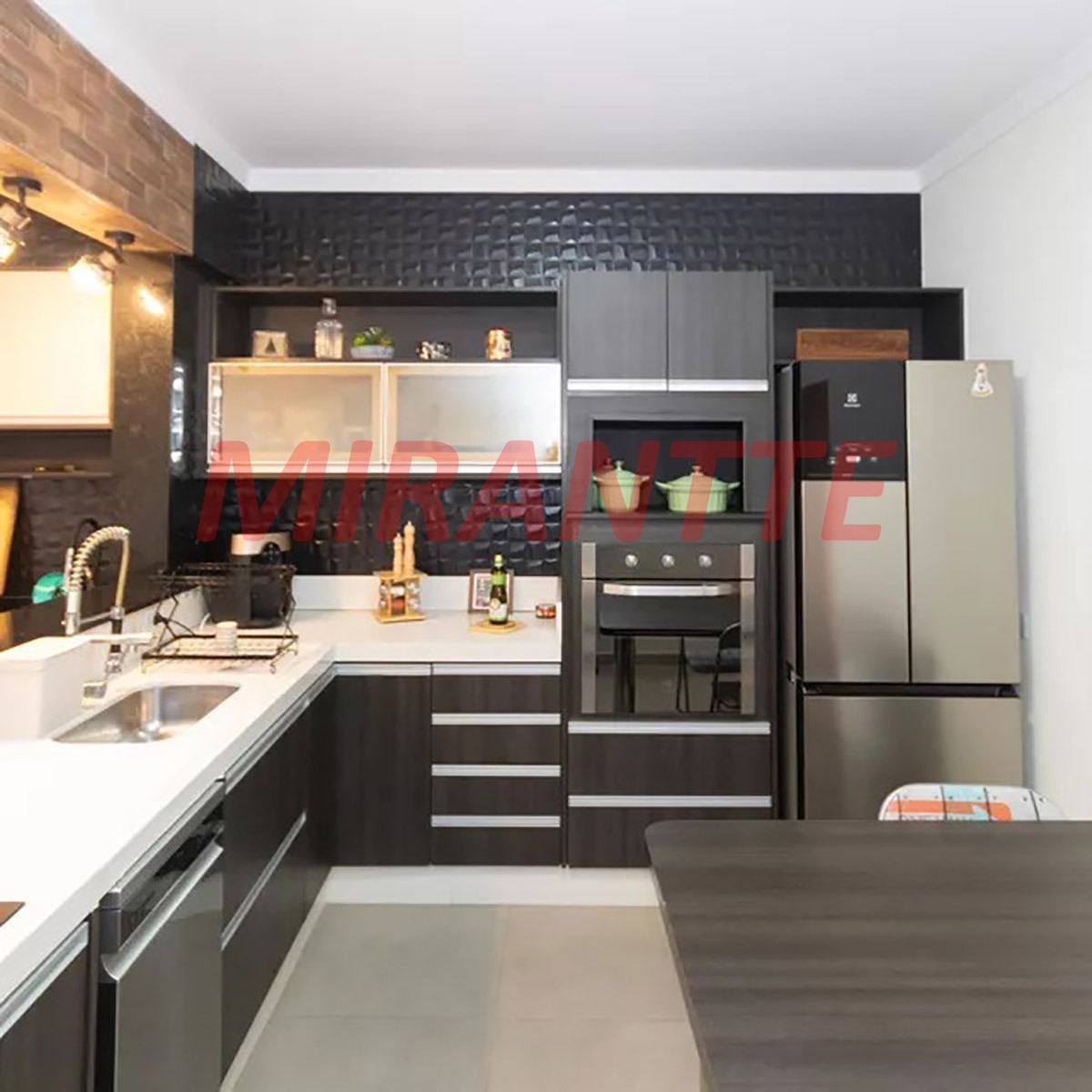 Sobrado de 135m² com 3 quartos em Parada Inglesa