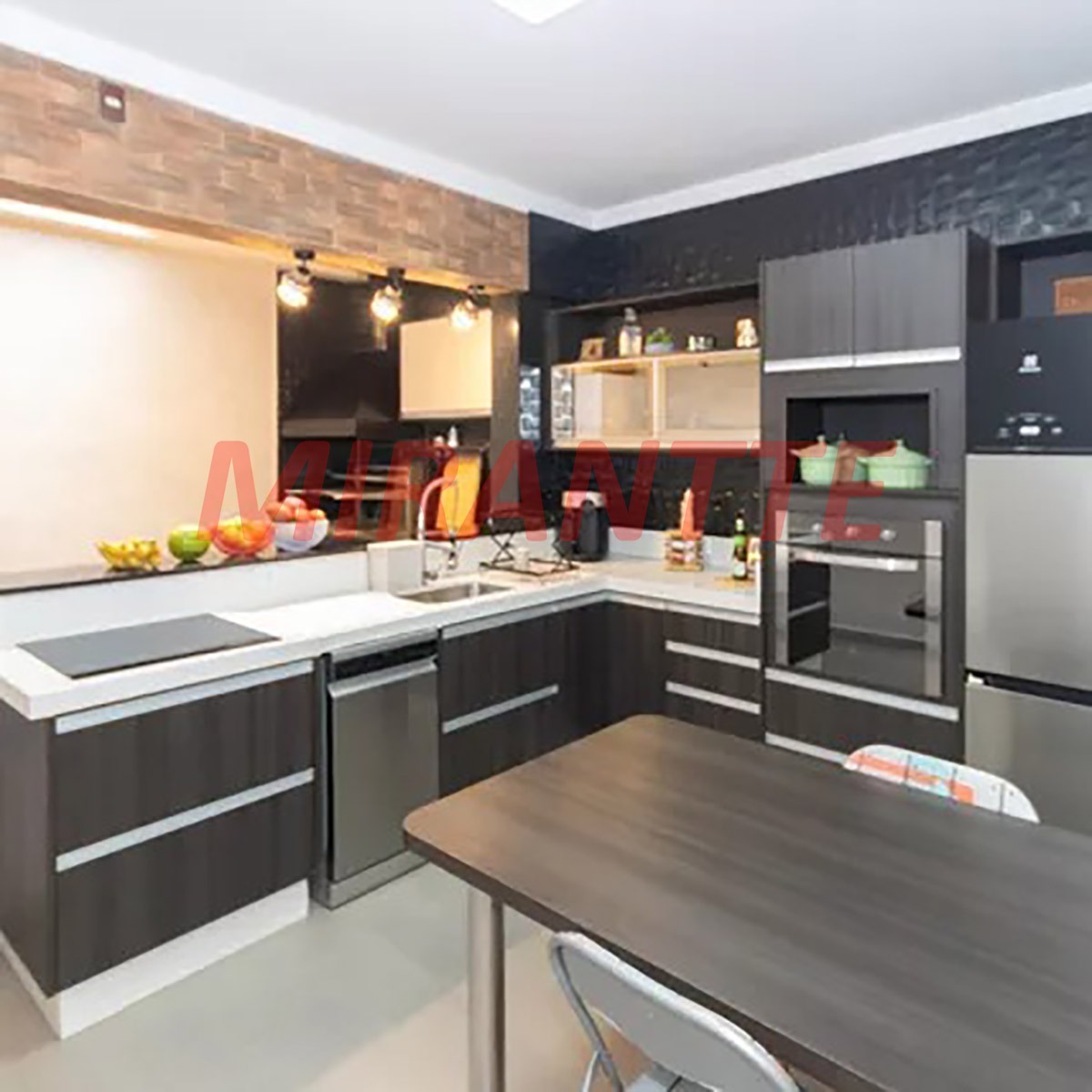 Sobrado de 135m² com 3 quartos em Parada Inglesa