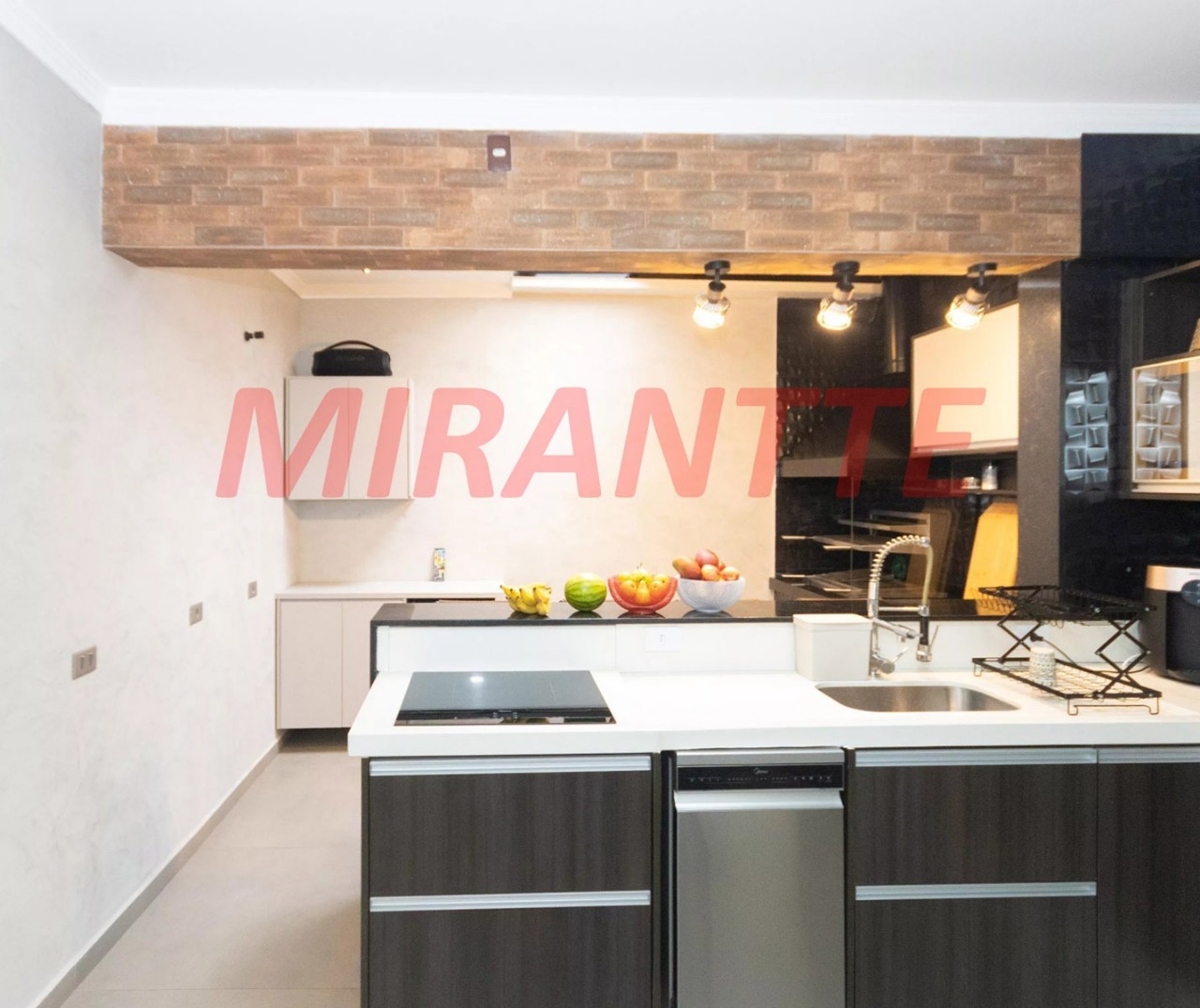 Sobrado de 135m² com 3 quartos em Parada Inglesa