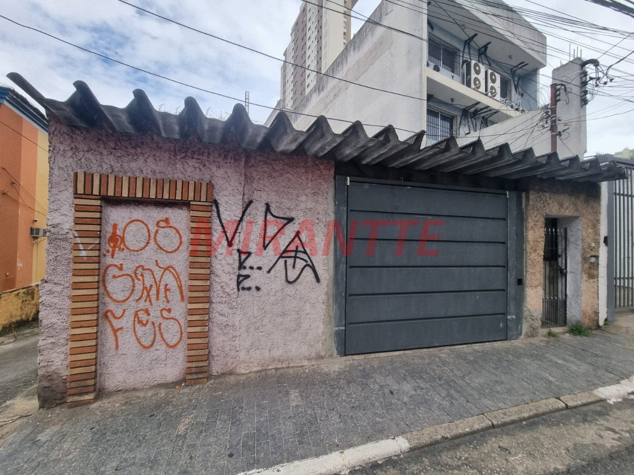 Terreno de 0m² em Água Fria
