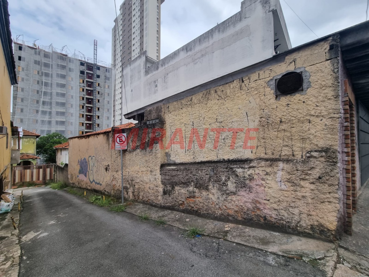 Terreno de 0m² em Água Fria