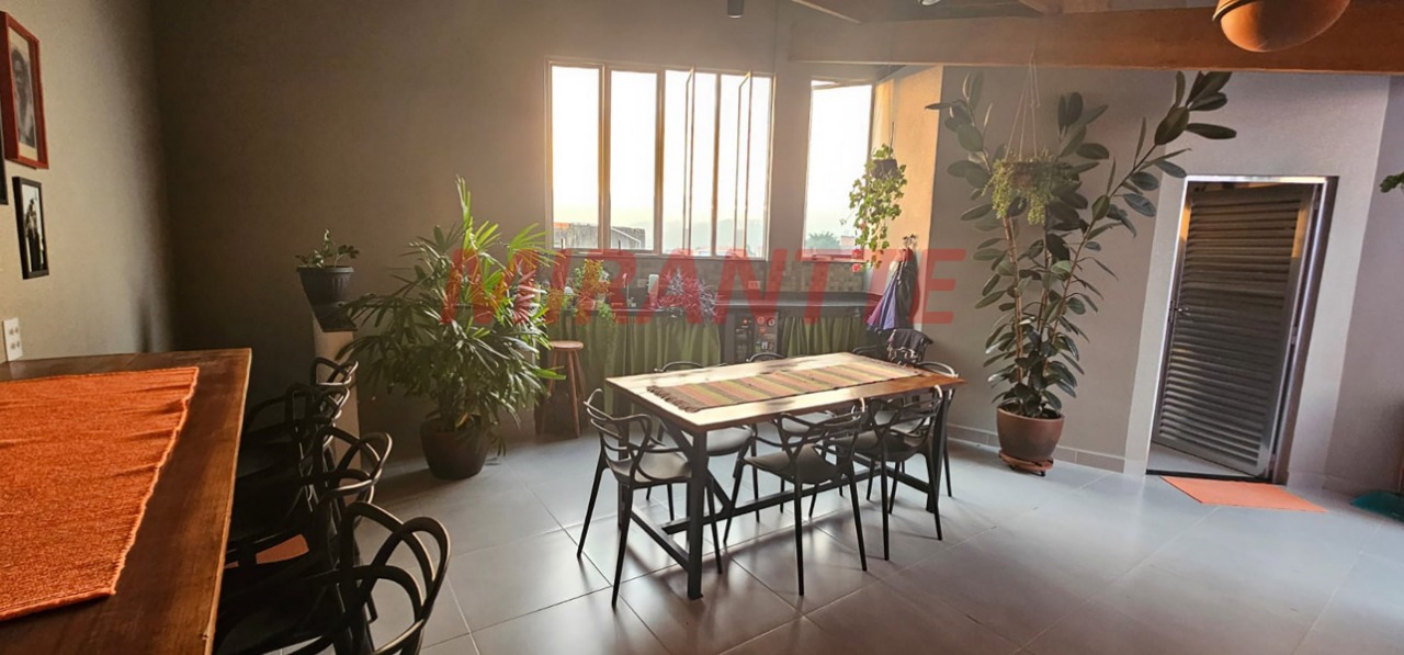 Sobrado de 200m² com 3 quartos em Jaçana