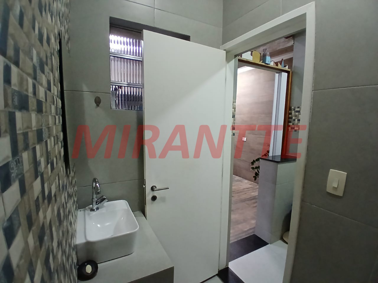 Sobrado de 302m² com 3 quartos em Jardim Palmira