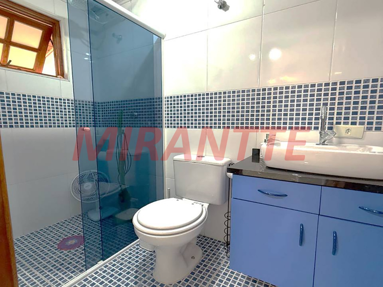 Sobrado de 302m² com 3 quartos em Jardim Palmira