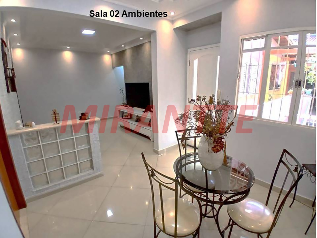 Sobrado de 302m² com 3 quartos em Jardim Palmira
