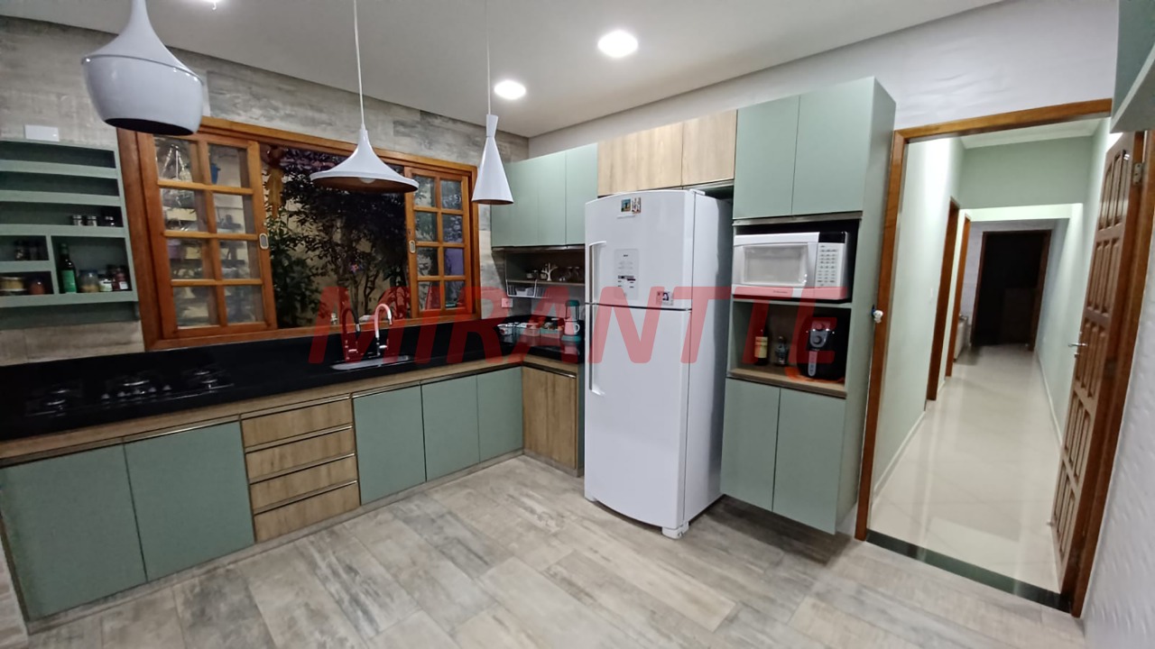 Sobrado de 302m² com 3 quartos em Jardim Palmira