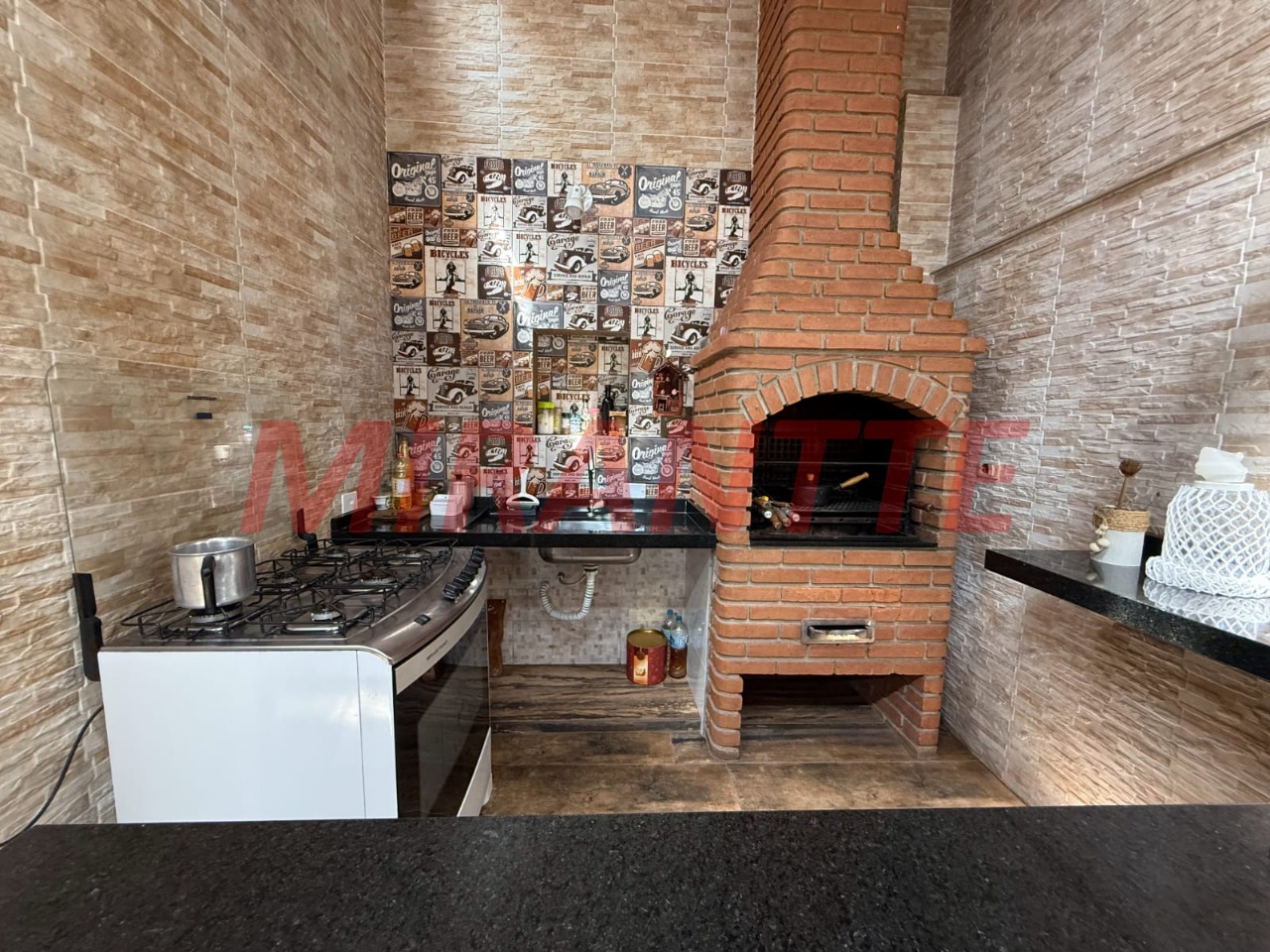 Sobrado de 302m² com 3 quartos em Jardim Palmira