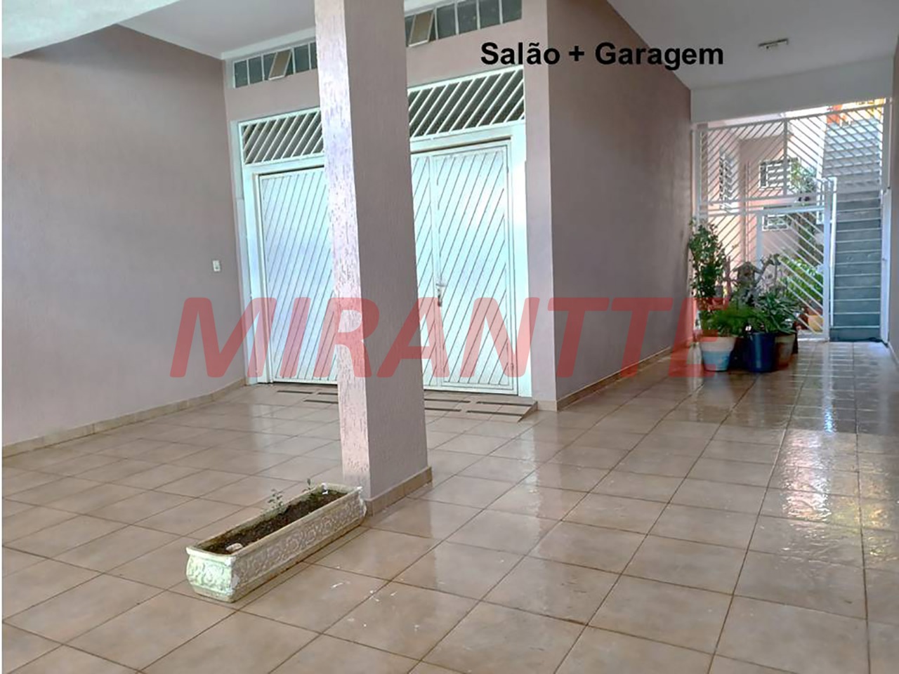 Sobrado de 302m² com 3 quartos em Jardim Palmira
