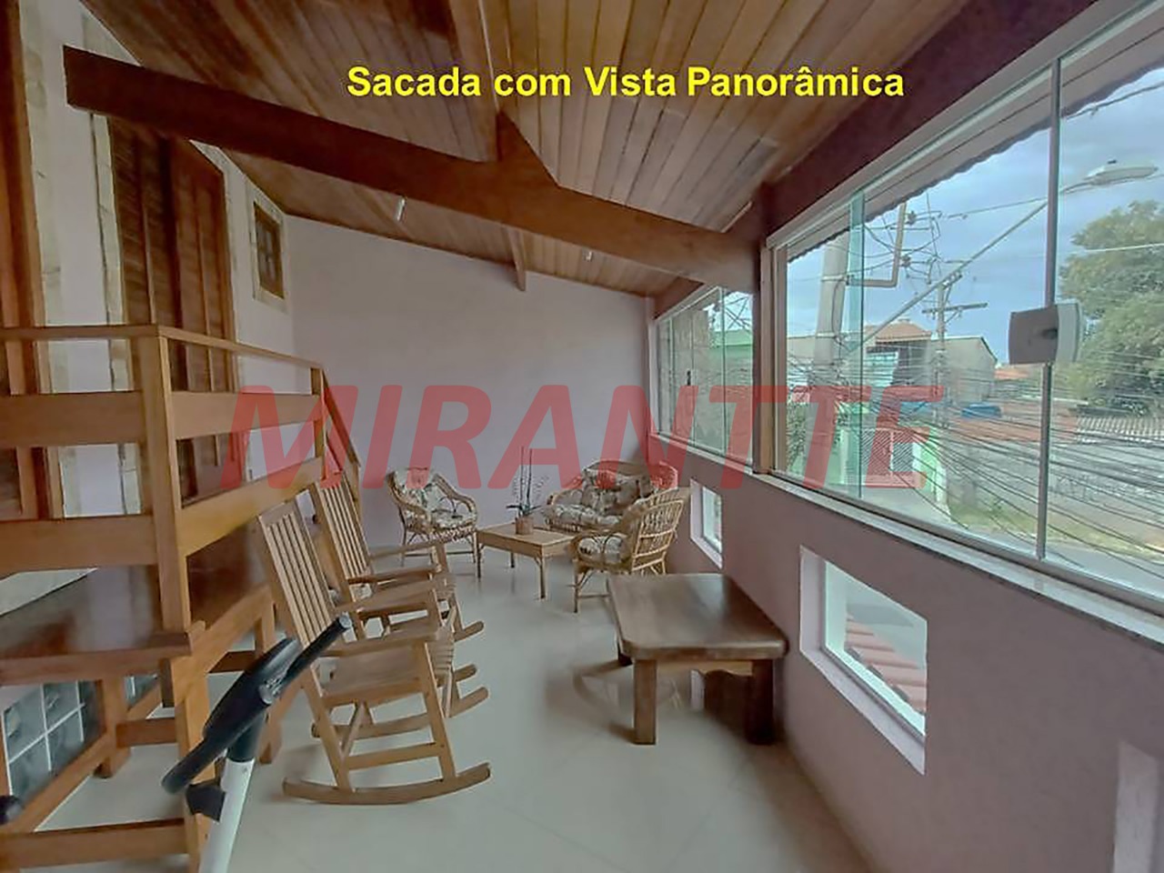 Sobrado de 302m² com 3 quartos em Jardim Palmira