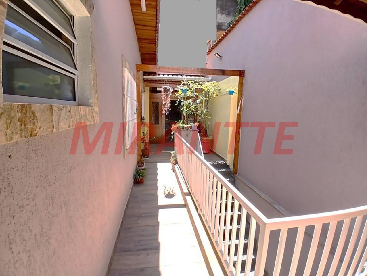 Sobrado de 302m² com 3 quartos em Jardim Palmira