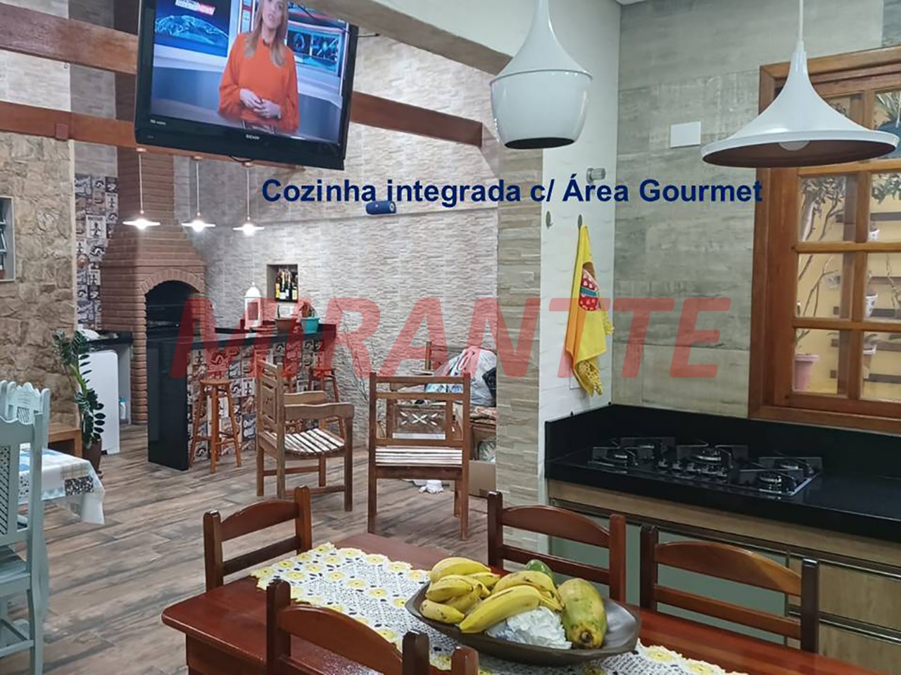 Sobrado de 302m² com 3 quartos em Jardim Palmira