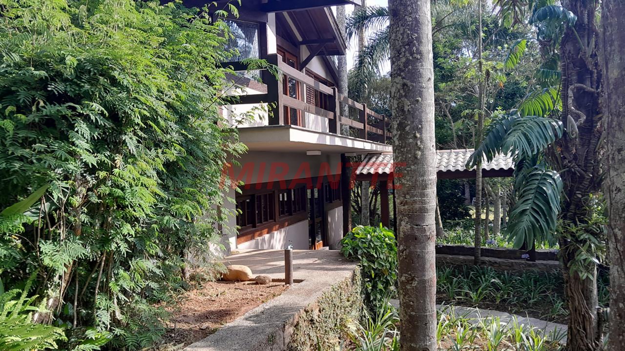 Sobrado de 294m² com 2 quartos em Roseira