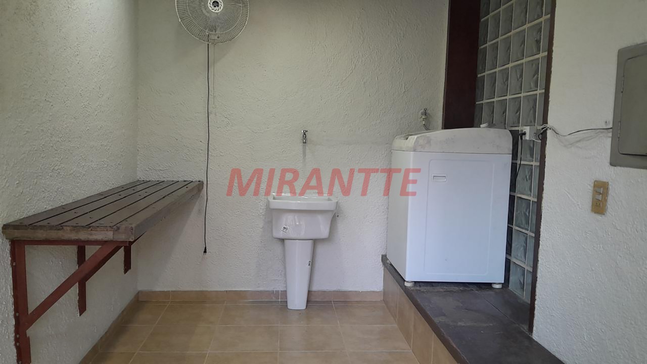 Sobrado de 294m² com 2 quartos em Roseira